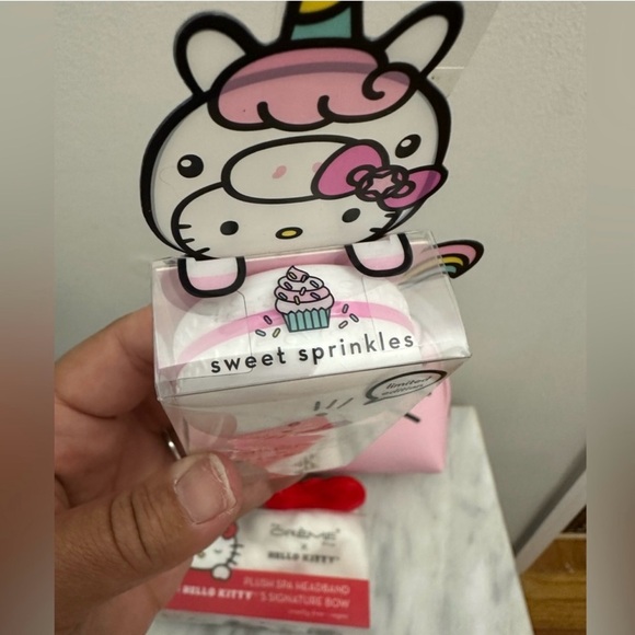 Hello Kitty Crème Shop Bundle 3pcs NWT - Picture 8 of 8